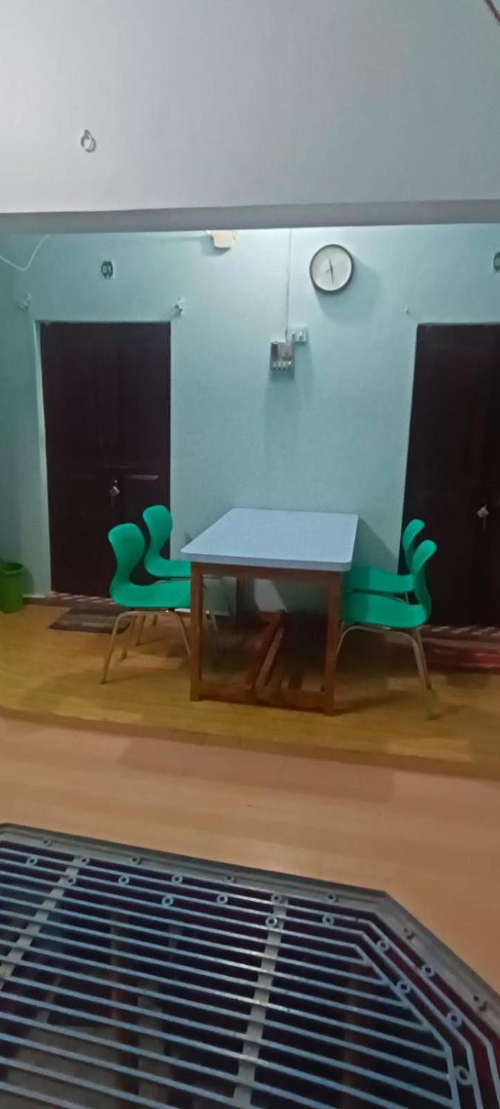 Sankardev Guest House D24 35 Varanasi Eksteriør billede